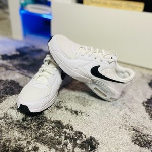 Nike AirMax Mens’ 8.5 White/Blk/Gry $50